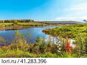 Река Ача осенью. Село Корнилово, Болотнинский район, Новосибирская область, Западная Сибирь России. (2023 год). Стоковое фото, фотограф Евгений Мухортов / Фотобанк Лори