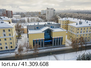 Город Уфа: Черниковка, Технопарк, 11 корпус УГНТУ. Вид с воздуха. Ufa city: Chernikovka, Technopark, 11 building of USPTU. Aerial view. (2022 год). Стоковое фото, фотограф Евгений Романов / Фотобанк Лори