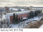 Город Уфа: Черниковка, 3 корпус УГНТУ. Вид с воздуха. Ufa city: Chernikovka, 3 building of USPTU. Aerial view. (2022 год). Стоковое фото, фотограф Евгений Романов / Фотобанк Лори