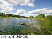Деревянная лодка-долбленка. Стоковое фото, фотограф Яковлев Сергей / Фотобанк Лори