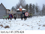 The festival is a historical reconstruction of the Viking Age in winter. Vikings attack with shields and helmets (2014 год). Редакционное фото, фотограф Анна Кривицкая / Фотобанк Лори