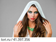 Portrait of the young sexy woman in white tunic Arabic. Стоковое фото, фотограф Андрей Аркуша / Фотобанк Лори