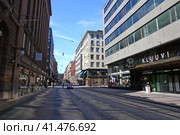 Helsinki, Finland - 22 Jun 2012: The street in Helsinki, Finland. Редакционное фото, фотограф Сергей Стрелков / Фотобанк Лори