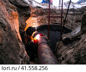 Safety at work. Welding and installation of the pipeline. Industrial weekdays welders and fitters. Стоковое фото, фотограф Леонид Еремейчук / Фотобанк Лори