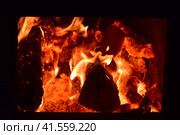 Hot coals in the stove. Стоковое фото, фотограф Леонид Еремейчук / Фотобанк Лори