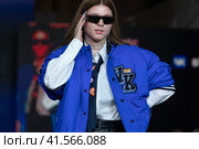 Показ одежды из коллекции VK Store в рамках фестиваля детской моды KIDS FASHION WEEK в "Центральном детском магазине на Лубянке" (ЦДМ) в центре города Москвы, Россия (2023 год). Редакционное фото, фотограф Николай Винокуров / Фотобанк Лори