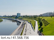 Россия, Уральский,  Тюмень, река Тура, набережная. Городской пейзаж (2018 год). Стоковое фото, фотограф Александр Циликин / Фотобанк Лори