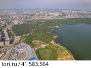 Вид с высоты на Шарташский лесопарк в Екатеринбурге (аэросъемка 2022 года) Стоковое фото, фотограф Владислав Самошкин / Фотобанк Лори