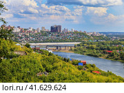 Вид на город Уфу на берегах реки Белой (2023 год). Стоковое фото, фотограф Римма Тельнова / Фотобанк Лори
