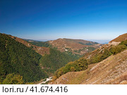 Чечня. Горная дорога к озеру Казеной-Ам. (2022 год). Стоковое фото, фотограф Рябков Александр / Фотобанк Лори