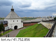 Тайницкая проездная башня Казанского кремля (2023 год). Редакционное фото, фотограф Александр Тараканов / Фотобанк Лори