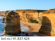 Sunset at sea. Twelve Apostles Sea Rocks near Great Ocean Road, Port Campbell National Park, Australia (2009 год). Стоковое фото, фотограф VittoriaChe / Фотобанк Лори