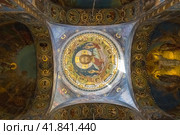 Интерьер собора Воскресения Христова на Крови (Храм Спаса-на-Крови). Плафон купола. Санкт-Петербург (2023 год). Редакционное фото, фотограф Игорь Дашко / Фотобанк Лори