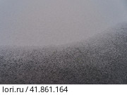 Заморозки, асфальтированная дорога в легком снеге. Стоковое фото, фотограф YuryKara / Фотобанк Лори