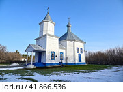 Храм в честь Владимирской иконы Божией Матери. Село Нижний Манай Тюменской области. (2023 год). Стоковое фото, фотограф Александр Тараканов / Фотобанк Лори