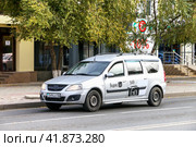 Lada Largus (2022 год). Редакционное фото, фотограф Art Konovalov / Фотобанк Лори