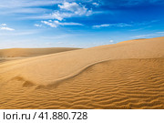Sand dunes on sunrise, Mui Ne, Vietnam (2011 год). Стоковое фото, фотограф Дмитрий Рухленко / Фотобанк Лори