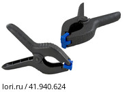 Пластмассовые зажимы на белом фоне. C clamps on white background. Стоковое фото, фотограф Татьяна Д / Фотобанк Лори