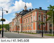 Kuopio, Northern Savonia, Finland, June 16, 2015: Town Hall in summer. Редакционное фото, фотограф Алексей Антипов / Фотобанк Лори