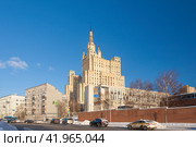 Конюшковская улица в Москве зимой (2024 год). Редакционное фото, фотограф Владимир Чинин / Фотобанк Лори