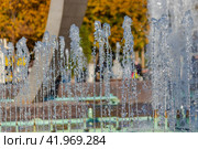 Городской фонтан (2020 год). Редакционное фото, фотограф Андрей Арапов / Фотобанк Лори