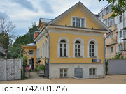 Tver, a manor house of nineteenth century (2023 год). Стоковое фото, фотограф Ольга Остроухова / Фотобанк Лори