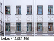 Санкт-Петербург, Захарьевская ул., 23. Египетский дом, модерн, доходный дом Л. И. Нежинской, 1913 год. Фрагменты... (2012 год). Стоковое фото, фотограф Александр Алексеев / Фотобанк Лори