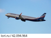 Barcelona, El Prat - January 26, 2020: Airline Aeroflot plane takes off from the runway at Barcelona El Prat airport. Board number VP-BFF. Редакционное фото, фотограф Яков Филимонов / Фотобанк Лори