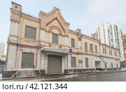 Старинный законсервированный дом. Расторгуевский переулок, д.14 стр4 Москва (2024 год). Стоковое фото, фотограф Владимир Чинин / Фотобанк Лори