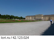 Летний Императорский дворец Шенбрунн (2023 год). Редакционное фото, фотограф V.Ivantsov / Фотобанк Лори
