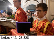 Хиротония диакона Леонида Вадимовича Певень во пресвитера в Николо-Архангельском храме Балашихи (2024 год). Редакционное фото, фотограф Дмитрий Неумоин / Фотобанк Лори