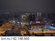 Екатеринбург. Красивый городской пейзаж ночью в районе улиц Щорса и 8-ого марта . Редакционное фото, фотограф Сергеев Валерий / Фотобанк Лори