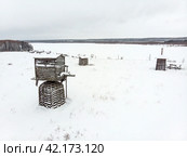 Заброшенная деревянная мельница в деревне Погоролец. Россия, Архангельская область, Мезенский район (2021 год). Стоковое фото, фотограф Яковлев Сергей / Фотобанк Лори