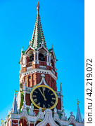 Red Square, Moscow. Spasskaya Tower Erected in 1491 (2020 год). Стоковое фото, фотограф Виктор Сарафинчан / Фотобанк Лори