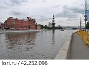 Здания бывшей кондитерской фабрики «Красный Октябрь». Район Якиманка. Город Москва (2012 год). Редакционное фото, фотограф lana1501 / Фотобанк Лори