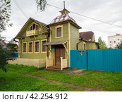 Дом П.И. Блинова, улица Московская дом 25, город Кимры Тверской области (2023 год). Редакционное фото, фотограф Вячеслав Палес / Фотобанк Лори