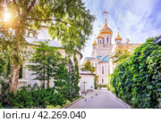 Сретенский монастырь, церковь Новомучеников, Большая Лубянка, Рождественский бульвар, Москва (2023 год). Стоковое фото, фотограф Baturina Yuliya / Фотобанк Лори