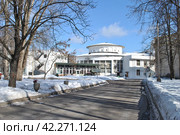 Павильон № 10 «Молдова» («Стандарты», «Молдавская ССР»). Проспект Мира, 119, строение 10. ВДНХ. Москва (2013 год). Редакционное фото, фотограф lana1501 / Фотобанк Лори