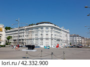 Здания в Вене на площади Шварценберга (2023 год). Редакционное фото, фотограф V.Ivantsov / Фотобанк Лори