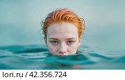 Плывущая девушка. Стоковое AI-видео, аниматор Виктория Кольцова / Фотобанк Лори