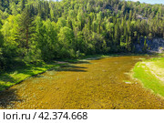 Южный Урал летом, река Зилим в урочище Культамак. Вид с воздуха. The Southern Urals in summer, the Zilim River in the Kultamak natural boundary. Aerial view. Стоковое фото, фотограф Евгений Романов / Фотобанк Лори
