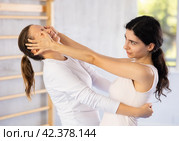 eye-gouging method. Стоковое фото, фотограф Яков Филимонов / Фотобанк Лори