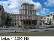 Московский государственный технический университет им. Н. Э. Баумана. 2-я Бауманская улица, 5. Басманный район. Город Москва (2011 год). Стоковое фото, фотограф lana1501 / Фотобанк Лори