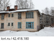 Дом на кооперативной улице в Щёлково (2024 год). Редакционное фото, фотограф Дмитрий Неумоин / Фотобанк Лори