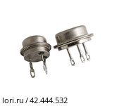 Полупроводниковые транзисторы на белом фоне. Transistors on a white background. Стоковое фото, фотограф Татьяна Д / Фотобанк Лори