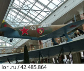 Одноместный одномоторный поршневой истребитель-моноплан ЛаГГ-3, стоявший на вооружении ВВС РККА во время Великой Отечественной войны.. Музей военной техники. Верхняя Пышма, Россия (2016 год). Редакционное фото, фотограф Сергей Елизарьев / Фотобанк Лори