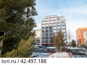 Новостройки в Новосибирске. ​Квартал урбан-вилл "На Никитина". Новые дома. Современный городской пейзаж. застройщик Брусника (2024 год). Редакционное фото, фотограф Сергей Тимофеев / Фотобанк Лори