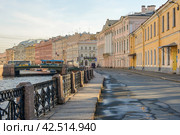 На набережной реки Мойки в Санкт-Петербурге (2013 год). Стоковое фото, фотограф Александр Алексеев / Фотобанк Лори