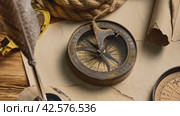 Antique Nautical Compasses on an Old World Map in Soft Lighting. Стоковое видео, видеограф Сергей Толмачёв / Фотобанк Лори