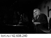 Вокалист группы Мастер Алексей Лекс Кравченко (2023 год). Редакционное фото, фотограф Наталья Филатова / Фотобанк Лори